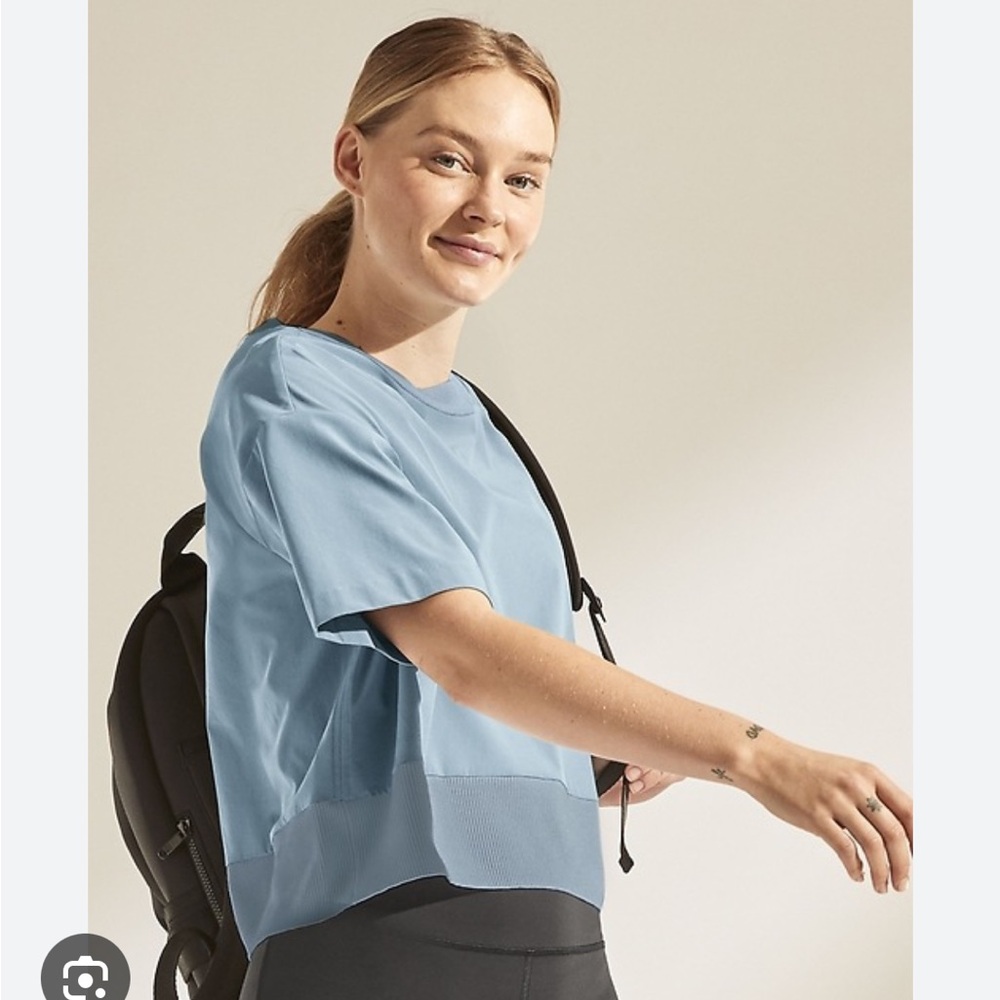 ATHLETA Zephyr Crop Tee, size XL